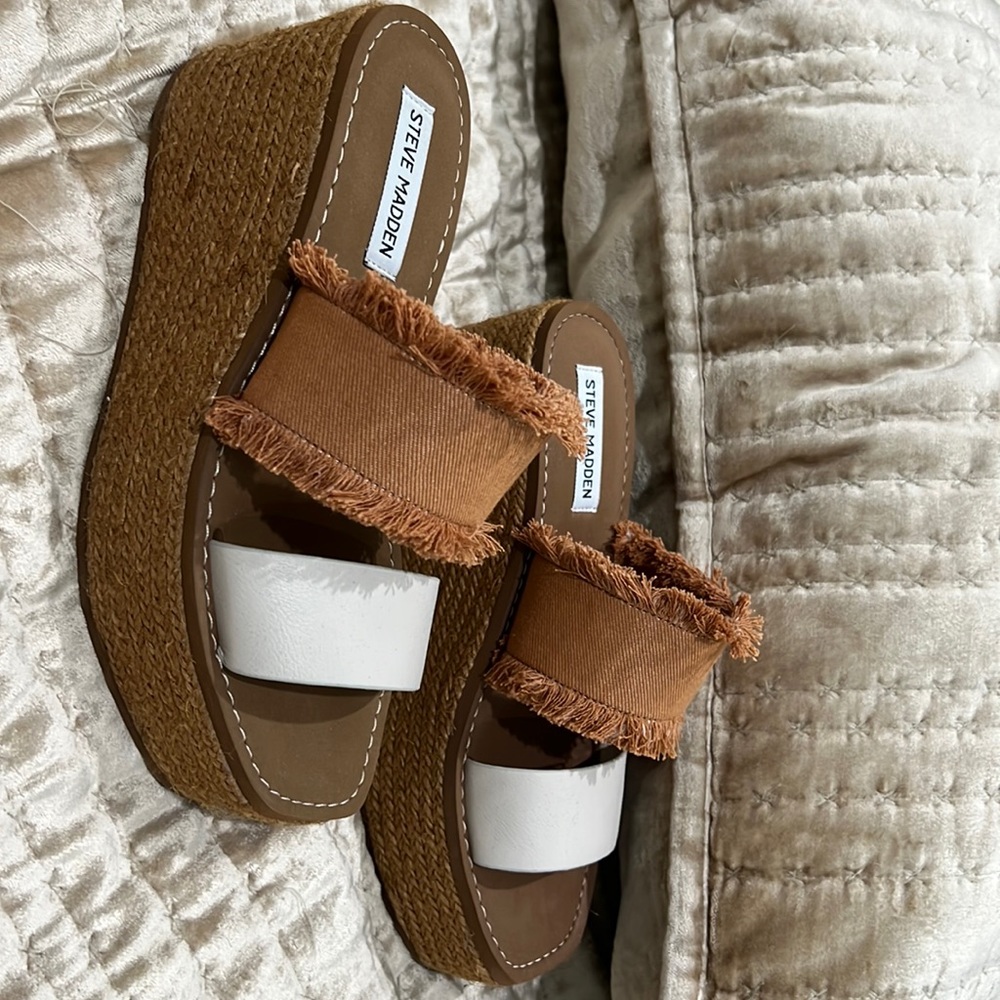 Steve Madden flor sample never worn